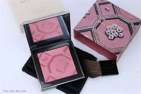 burberry silk and bloom blush palette